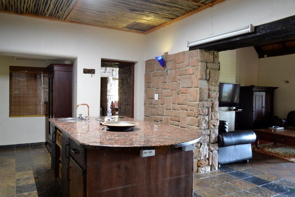 5 Bedroom Property for Sale in Lindleyspoort North West